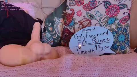 Snapshot of ells_palace chatting on March 2025 09:26:02 PM Ella Bella Bo Bella online show from March 2025 09:26:02 PM