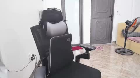 ellsa9x online show from November 2025 03:07:01 AM