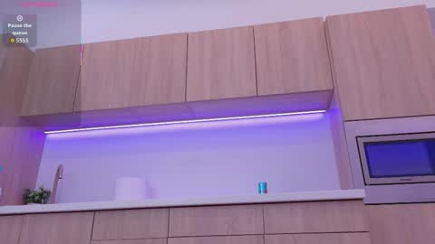 Snapshot of elly_bliss chatting on January 2026 08:30:01 AM Elly online show from January 2026 08:30:01 AM