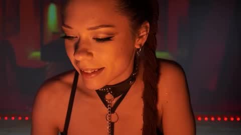 Snapshot of elly_fry chatting on January 2025 11:11:01 PM Art Place online show from January 2025 11:11:01 PM