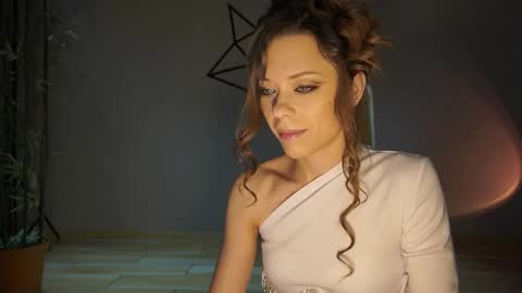 Snapshot of elly_fry chatting on February 2025 07:06:02 PM Art Place online show from February 2025 07:06:02 PM