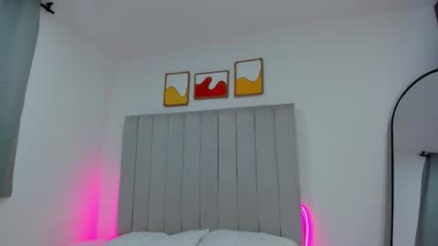 elly online show from December 2025 12:51:02 AM