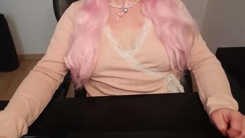 Elly online show from March 2026 03:34:02 PM