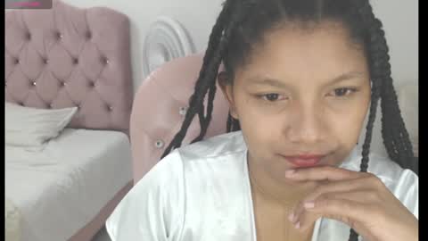Snapshot of elly_willis chatting on January 2025 10:13:02 PM Elly online show from January 2025 10:13:02 PM