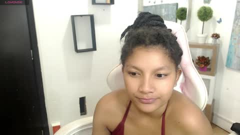 Snapshot of elly_willis chatting on February 2025 03:36:01 AM Elly online show from February 2025 03:36:01 AM