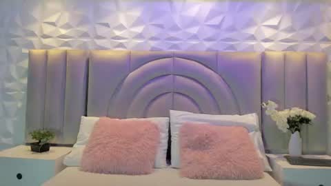 Ellye online show from June 2026 11:24:02 AM