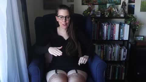 Elly Naomi online show from January 2025 07:15:01 PM