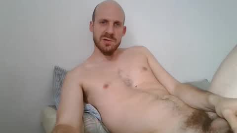 Snapshot of elmatirestrepo chatting on December 2024 04:32:02 PM Mati Restrepo online show from December 2024 04:32:02 PM