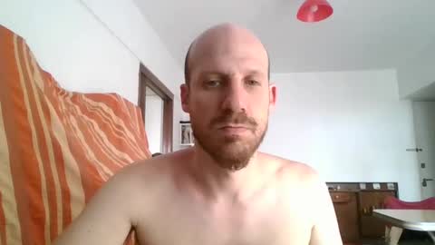 Snapshot of elmatirestrepo chatting on December 2024 12:52:02 PM Mati Restrepo online show from December 2024 12:52:02 PM