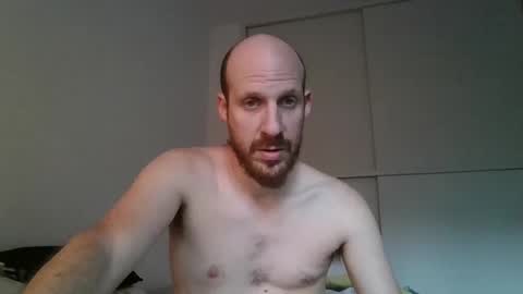 Snapshot of elmatirestrepo chatting on January 2025 10:50:02 PM Mati Restrepo online show from January 2025 10:50:02 PM