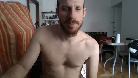 Snapshot of elmatirestrepo chatting on January 2025 04:41:01 PM Mati Restrepo online show from January 2025 04:41:01 PM