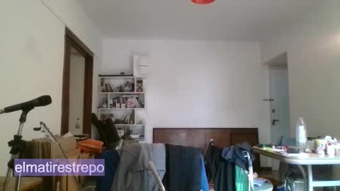 Snapshot of elmatirestrepo chatting on December 2025 01:49:02 PM Mati Restrepo online show from December 2025 01:49:02 PM