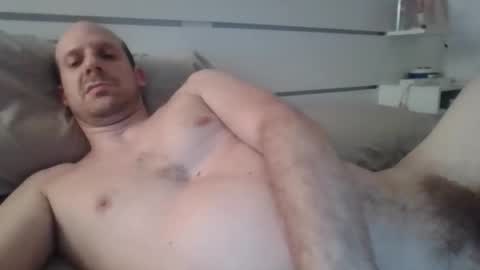 Snapshot of elmatirestrepo chatting on March 2026 03:32:01 AM Mati Restrepo online show from March 2026 03:32:01 AM