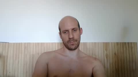 Snapshot of elmatirestrepo chatting on March 2026 02:45:02 PM Mati Restrepo online show from March 2026 02:45:02 PM