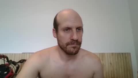 Snapshot of elmatirestrepo chatting on March 2026 02:39:02 PM Mati Restrepo online show from March 2026 02:39:02 PM