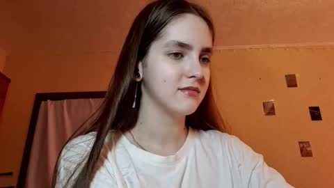 Snapshot of elmeraurora chatting on February 2026 12:05:02 PM Kate online show from February 2026 12:05:02 PM