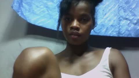 Snapshot of elodie228680 chatting on May 2026 07:31:01 PM elodie228680 online show from May 2026 07:31:01 PM