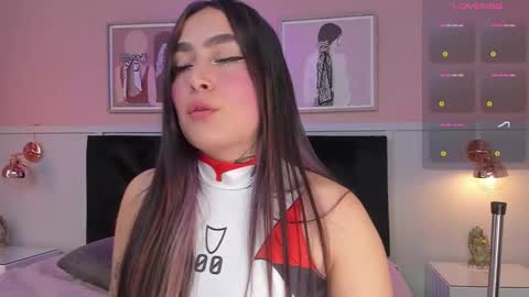 Snapshot of elodie_walker chatting on November 2025 01:45:01 PM Elodie online show from November 2025 01:45:01 PM