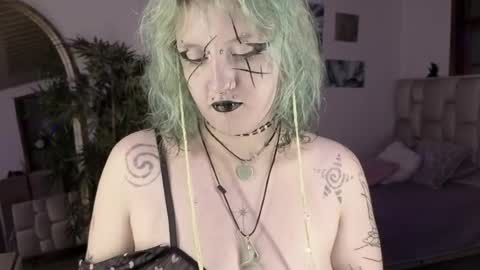 Snapshot of eloisee_ chatting on May 2026 09:00:02 PM Eloise . online show from May 2026 09:00:02 PM