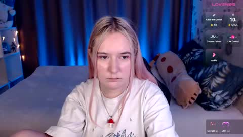 Snapshot of elovinora chatting on December 2024 01:13:01 AM Ela give me a thumbs up if you like it and this is important for the development of the account online show from December 2024 01:13:01 AM