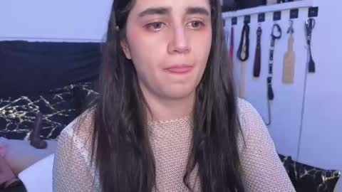 elowen_halley1 online show from November 2025 09:57:02 PM