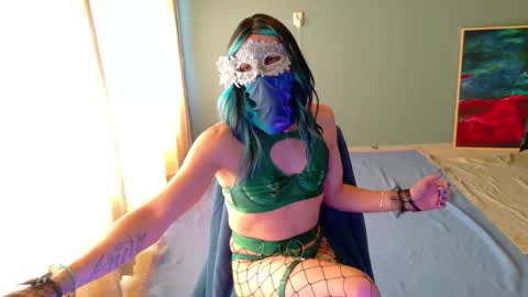 Snapshot of elowenstarshade chatting on September 2025 12:38:02 PM ElowenStarshade online show from September 2025 12:38:02 PM