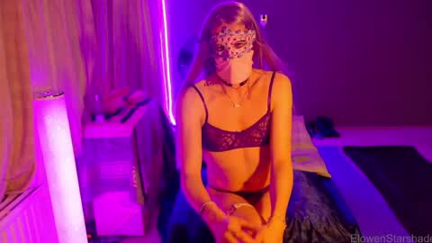 Snapshot of elowenstarshade chatting on May 2026 08:15:01 PM ElowenStarshade online show from May 2026 08:15:01 PM