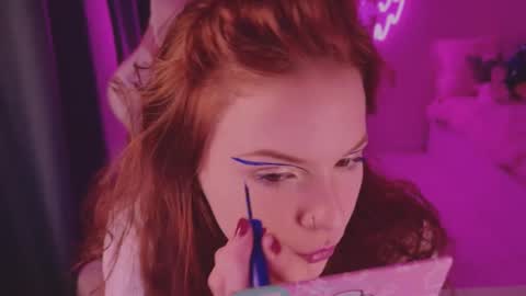 Snapshot of elsie_ginger chatting on December 2024 11:56:02 PM Elsie online show from December 2024 11:56:02 PM