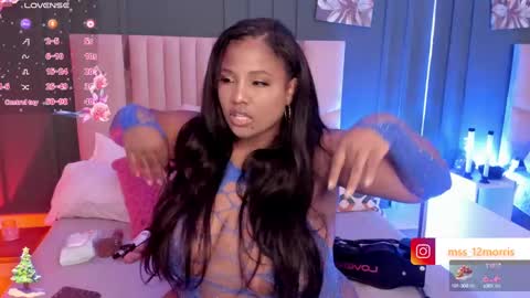 Snapshot of elsiemorriis chatting on December 2024 08:26:02 PM ELSIE online show from December 2024 08:26:02 PM