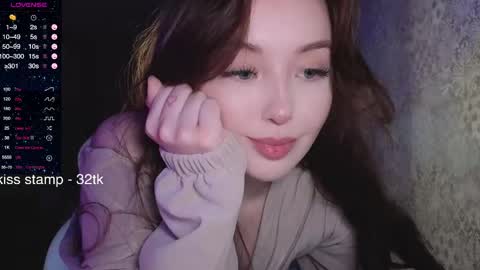 Snapshot of elusive_mia chatting on June 2026 04:07:02 AM Mia 3 online show from June 2026 04:07:02 AM
