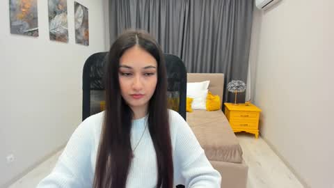 Elvira online show from March 2025 06:01:01 AM