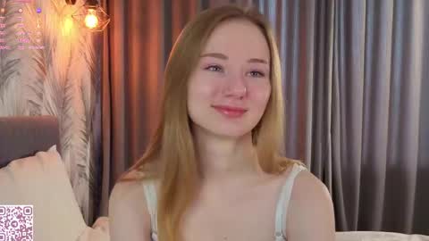 Snapshot of elvyrose chatting on April 2026 04:27:01 AM Alex online show from April 2026 04:27:01 AM