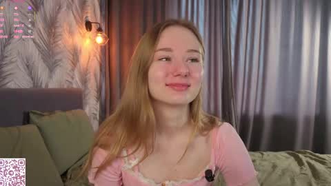 Snapshot of elvyrose chatting on April 2026 04:26:01 AM Alex online show from April 2026 04:26:01 AM