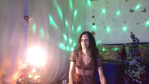 Elisa online show from December 2025 06:58:01 PM