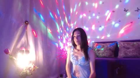 Elisa online show from June 2026 06:35:02 PM