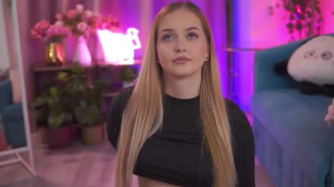 Elyssa online show from February 2026 07:12:01 PM