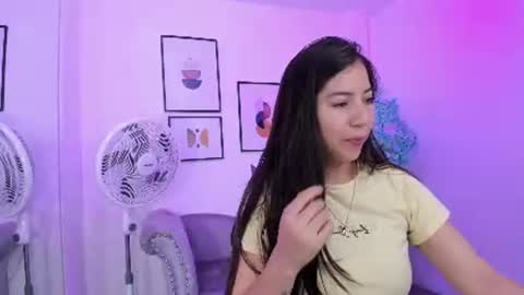 Ema louisx  online show from December 2024 12:22:02 PM