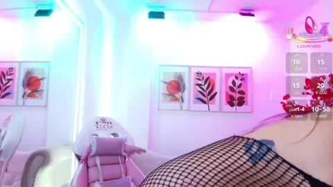 Ema louisx  online show from April 2026 06:27:02 PM