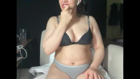 Snapshot of ema_lov3 chatting on February 2026 02:34:02 AM Ema Love online show from February 2026 02:34:02 AM