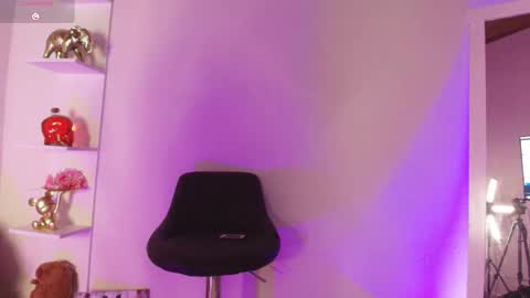 Snapshot of ema_parkerr chatting on February 2026 01:06:01 AM ema_parkerr online show from February 2026 01:06:01 AM