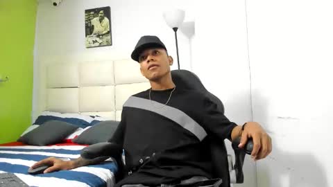 Snapshot of emanuel_23cm_ chatting on March 2026 02:39:02 AM EMANUEL online show from March 2026 02:39:02 AM