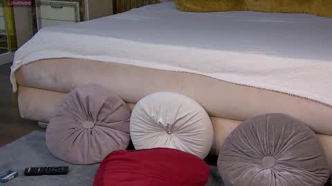 Snapshot of emawil chatting on September 2025 02:16:02 PM emawil online show from September 2025 02:16:02 PM