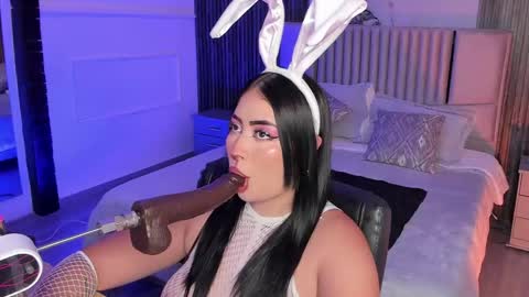 Ember Velvet online show from April 2026 04:31:01 AM