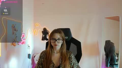 Snapshot of embervexen chatting on March 2026 04:58:01 AM Ember online show from March 2026 04:58:01 AM