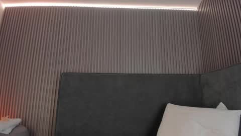 emelie_89 online show from November 2025 11:44:02 AM