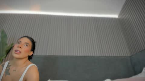 emelie_89 online show from March 2026 11:37:01 AM