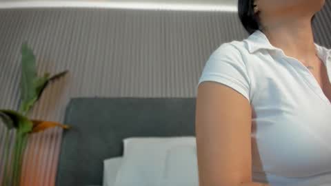 emelie_89 online show from March 2026 11:38:01 AM