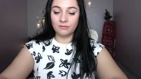 Emely online show from January 2025 11:33:01 PM