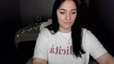 Emely online show from January 2025 05:42:02 AM