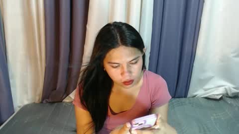 Chelle  dont forget to folloe me and thumps up online show from April 2026 04:32:01 AM